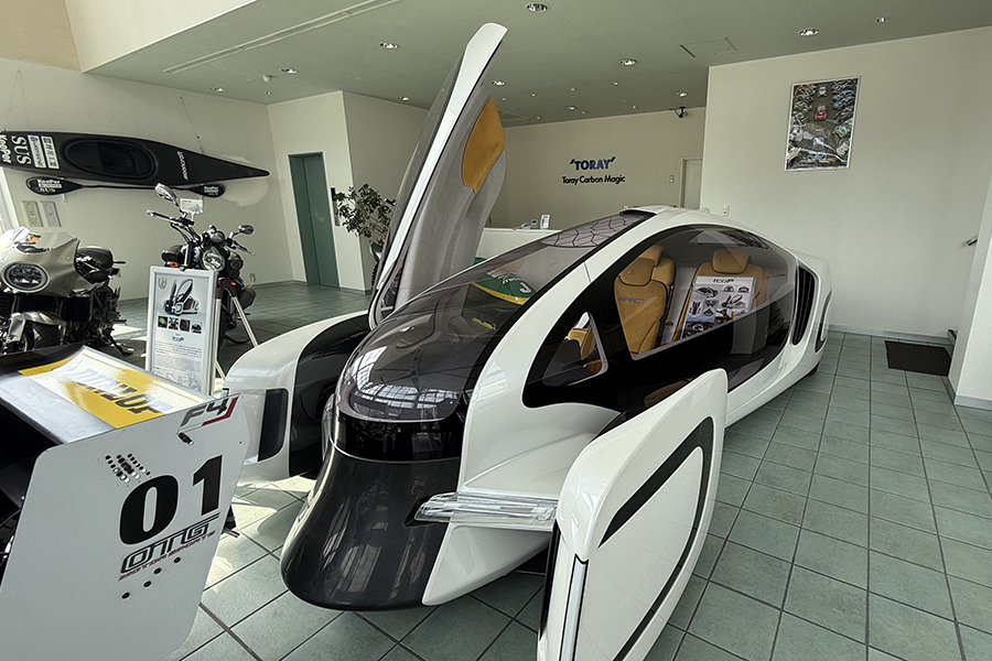 オール樹脂のコンセプトEVカー「ItoP（アイトップ）」